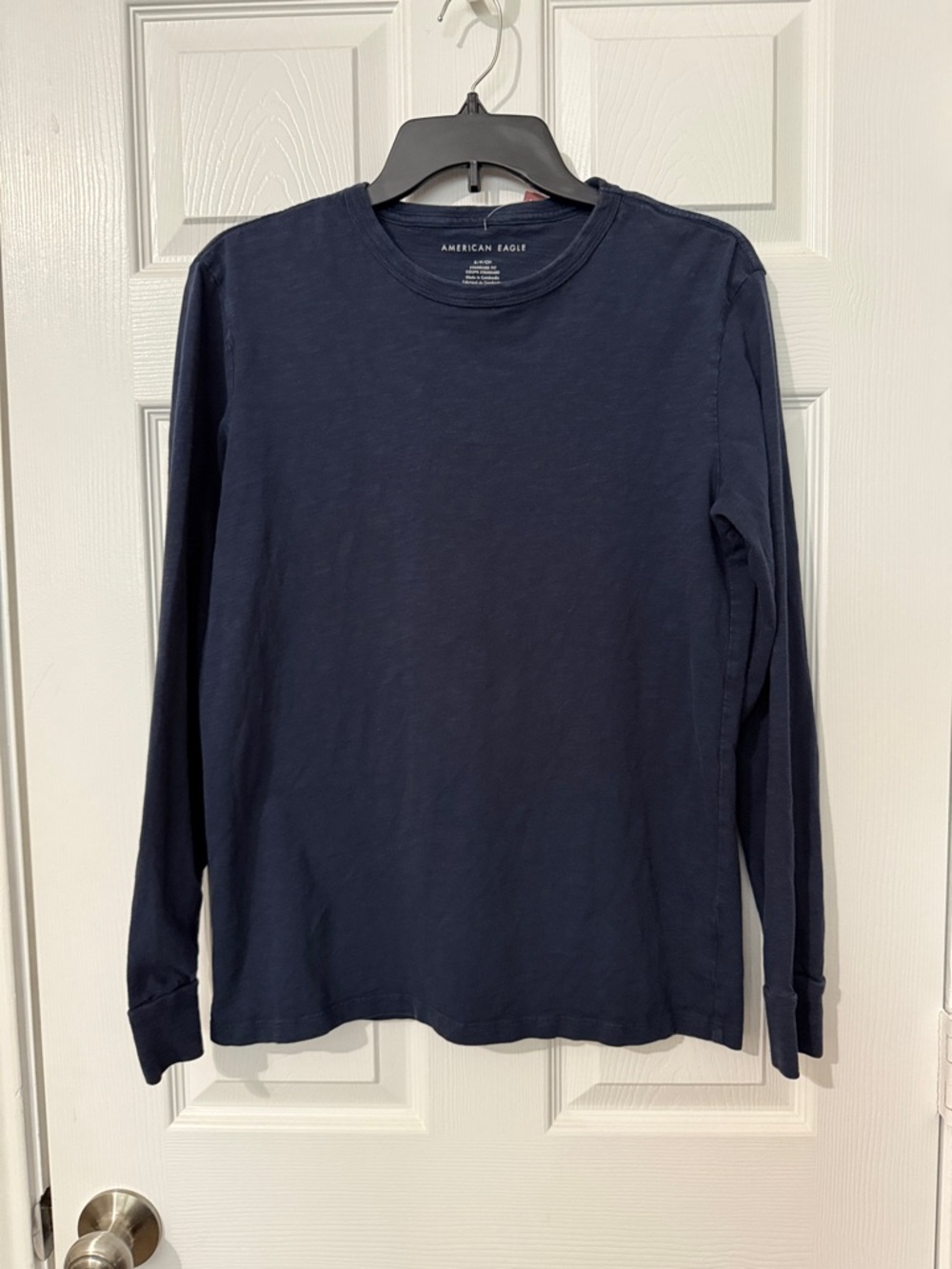 American Eagle Outfitters Long Sleeve Crewneck Shirt - Navy Blue